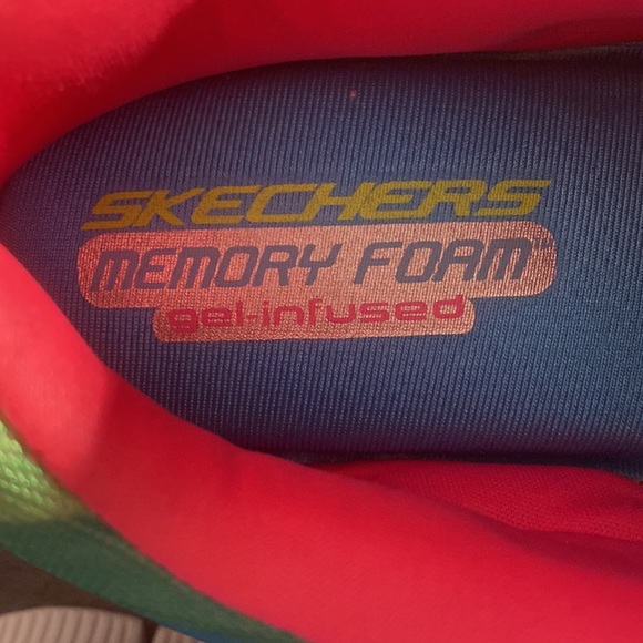 Brand new flex sole Skechers purple and pink really cute size 1 shoe. - Picture 6 of 8